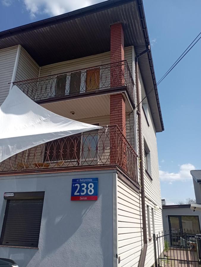 Hotel Pokoje Targowek Varsavia Esterno foto